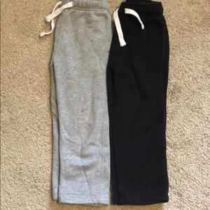 2 pairs of sweatpants